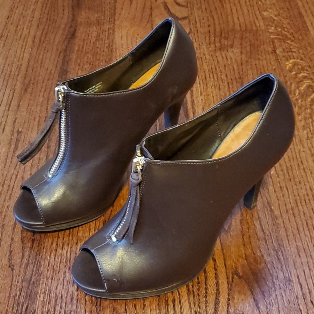 Ann Marino brown peep toe heels - Picture 2 of 4
